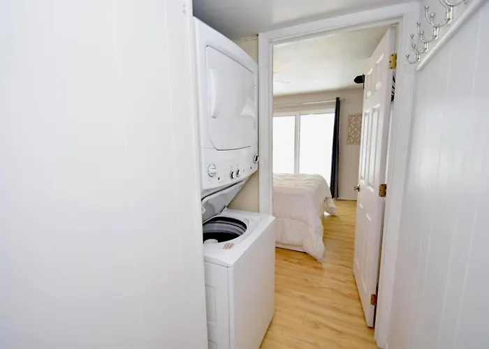 Aronimink 1b Apartment